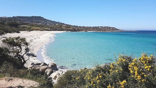 VILLA, 200 m PLAGE de Bodri, proche VUE Mer, Climatisation, Grand PARC paysager,