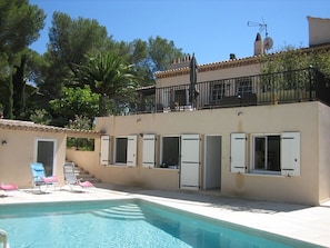 Pool - Beautiful Villa With Private Pool Set In Mature Gardens (Saint-Raphaël)