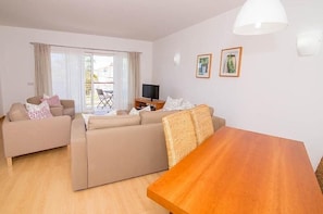 Smart TV - Marina de Lagos Apartment (Lagos)
