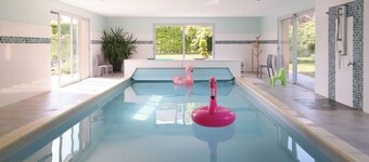 Maison de caractÚre, piscine intérieure.
15 mn de la voie verte .