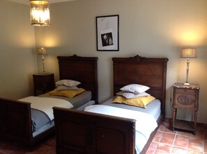 4 bedrooms, iron/ironing board, travel crib, WiFi