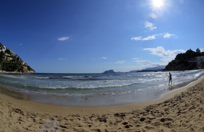 Secluded Villa with heated private pool and far-reaching sea views