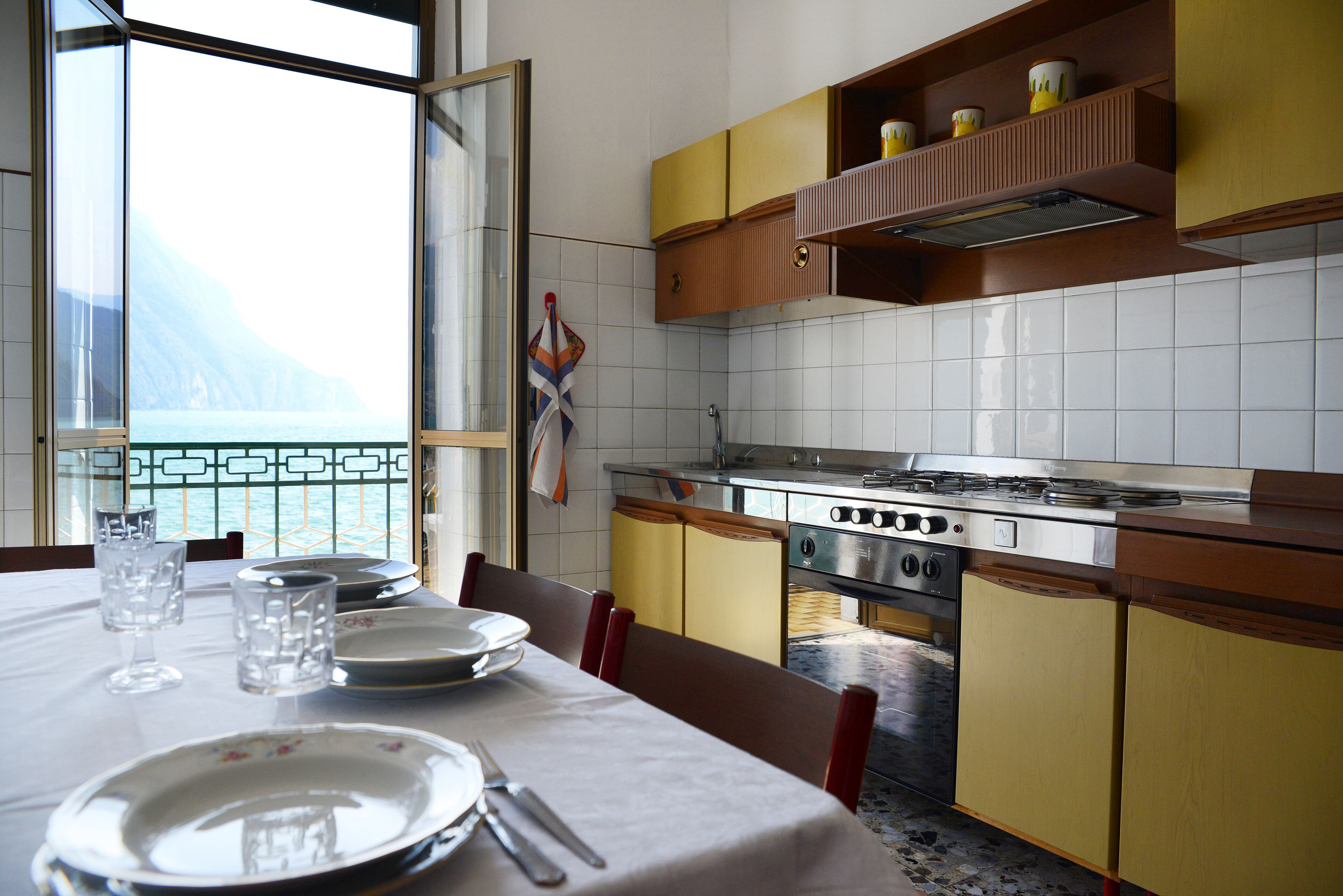 Directly on the iseo lake with breathtaking views