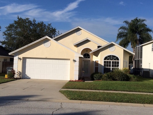 Private Villa With A Large Private Pool And Spa, 15 mins from Disney