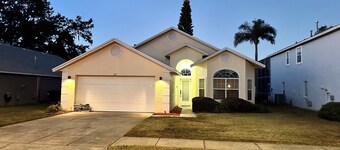 Private Villa With A Large Private Pool And Spa, 15 mins from Disney