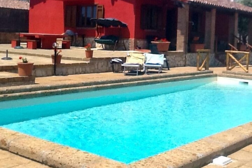 CAPALBIO 5 'MARE: VILLA + DEPENDANCE PINGPONG POOL