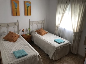 2 bedrooms, in-room safe, iron/ironing board, free WiFi