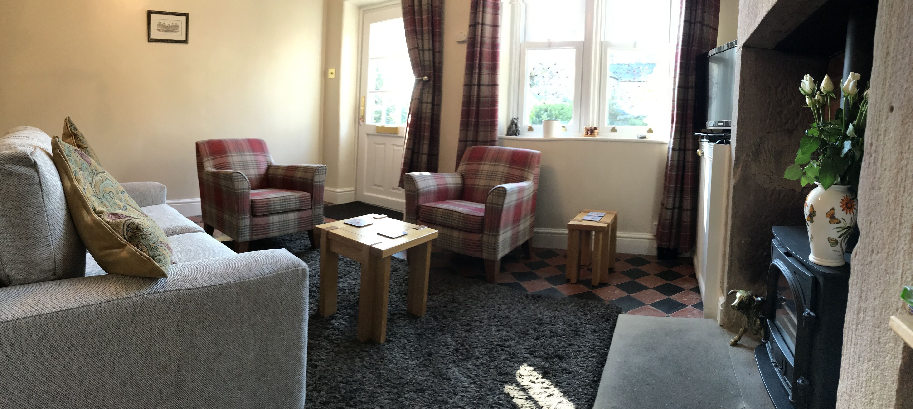 Bakewell One Bedroom Cottage In A Peaceful Location With Parking Space.