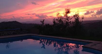 Meridolio, a charming country Villa with privat pool! 8% DISCOUNT ON 2nd WEEK