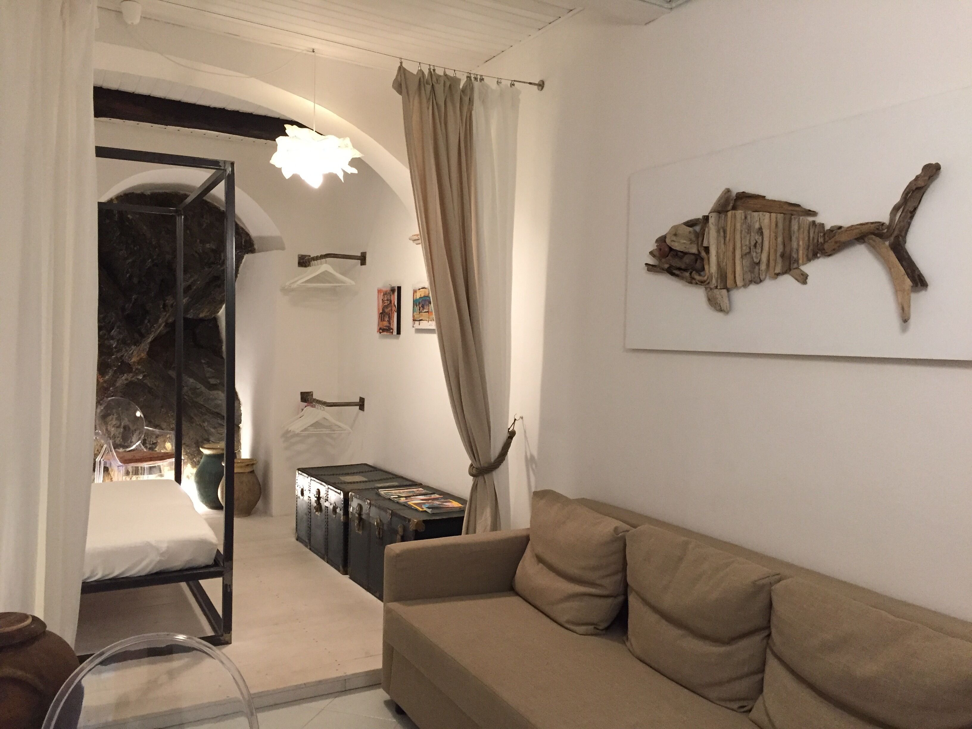 UNIQUE Haus im Felsen