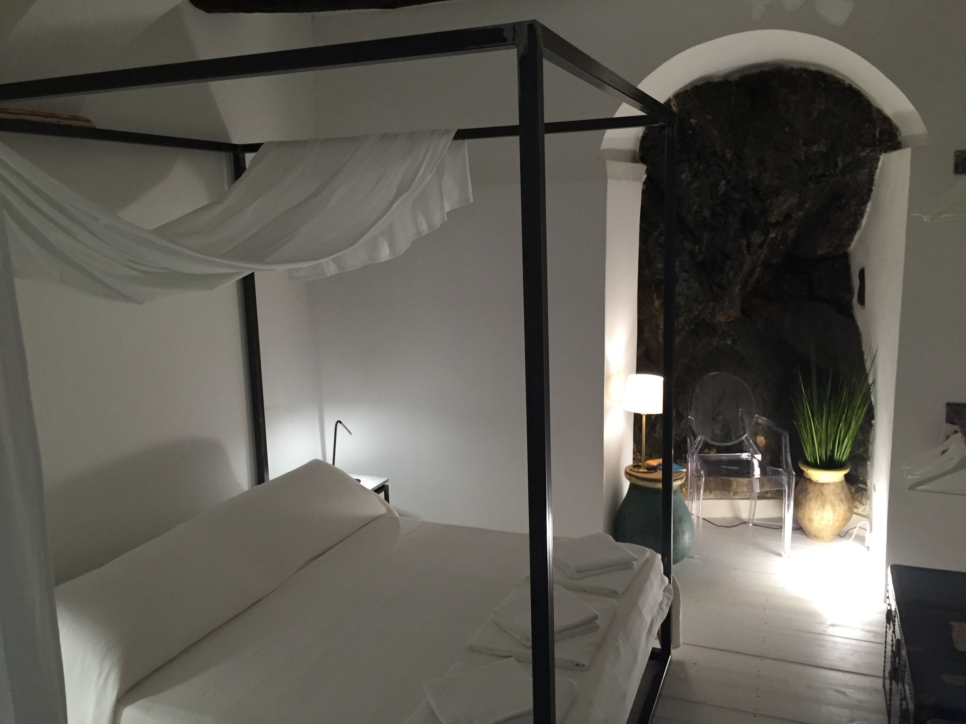 UNIQUE Haus im Felsen