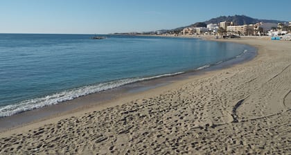 Beautiful designer villa for families about 250 meters from the beach
