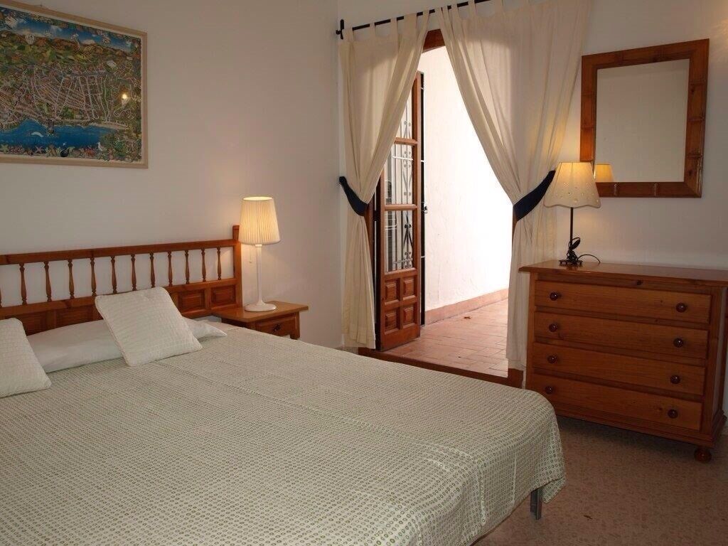 2 chambres, fer et planche à repasser, accès au Wi-Fi (inclus)