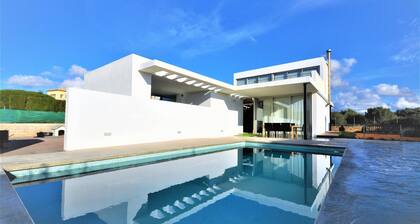 Modern Villa near golf, families friendly - offer last days june-july - Free Wifi
