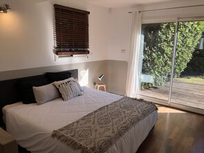 4 bedrooms, iron/ironing board, travel cot, free WiFi