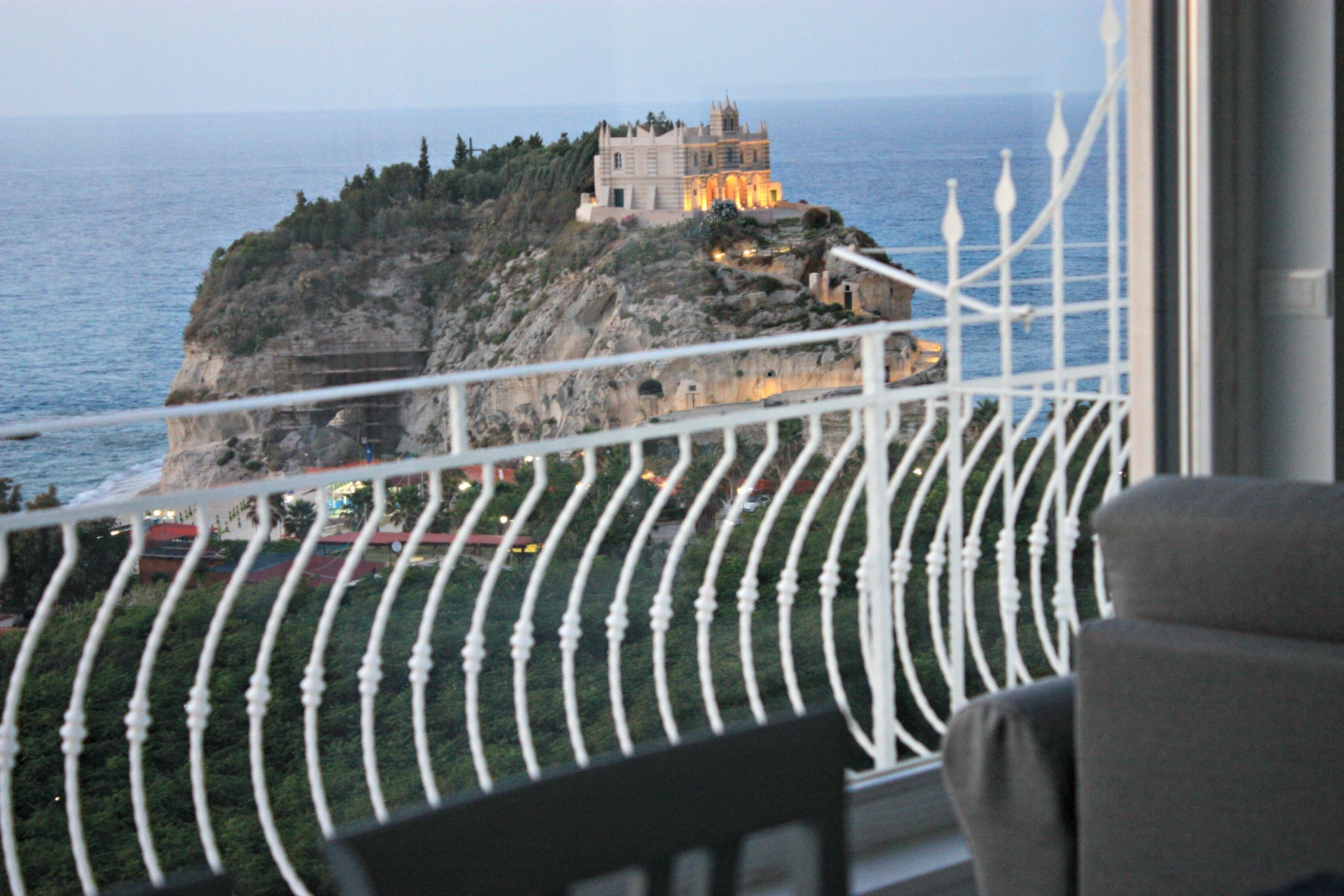 Bella Tropea Suite    
