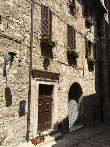 Comfortable apartment in the historic center of Narni