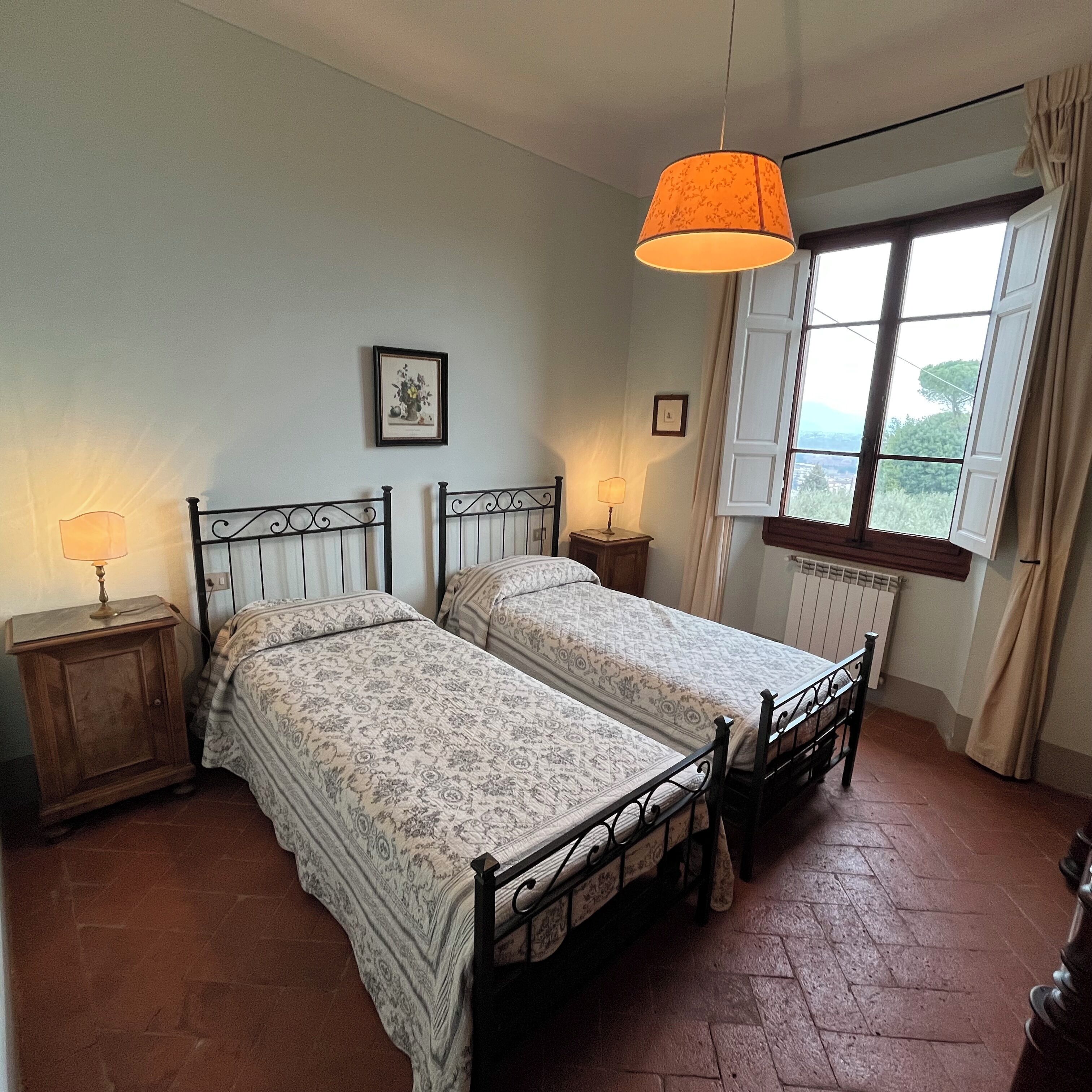 2 camere, ferro/asse da stiro, Wi-Fi gratuito, lenzuola