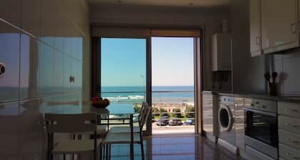 Appartement au bord de mer avec exceptionnelle vue, 10 min. de Porto