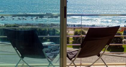 Strand-Wohnung mit herrlichem Blick auf das Meer, 10 Minuten von Porto