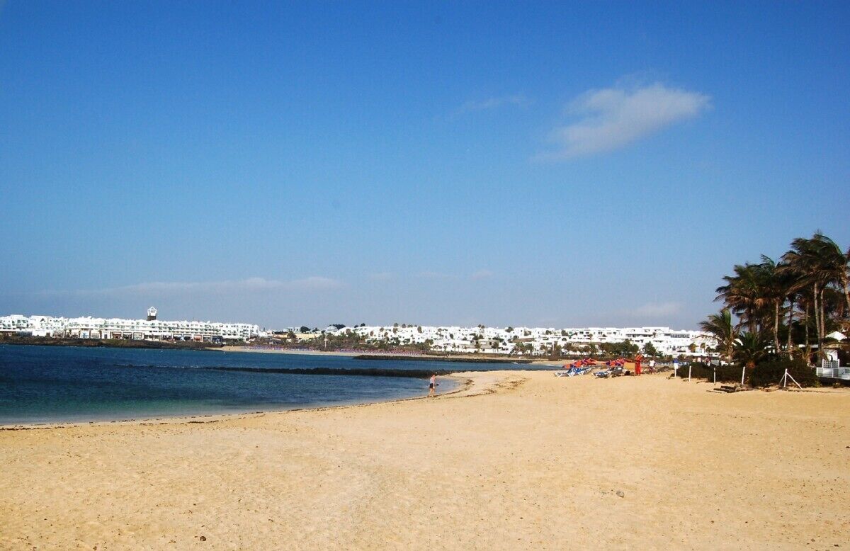 Ranta lähistöllä, rantapyyhkeitä