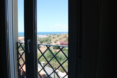 Villa 5 bedrooms near beach with private heated pool