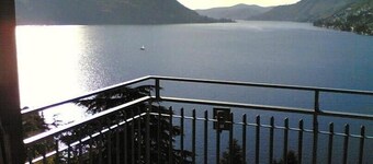 Amplio piso luminoso con terraza y vistas al lago