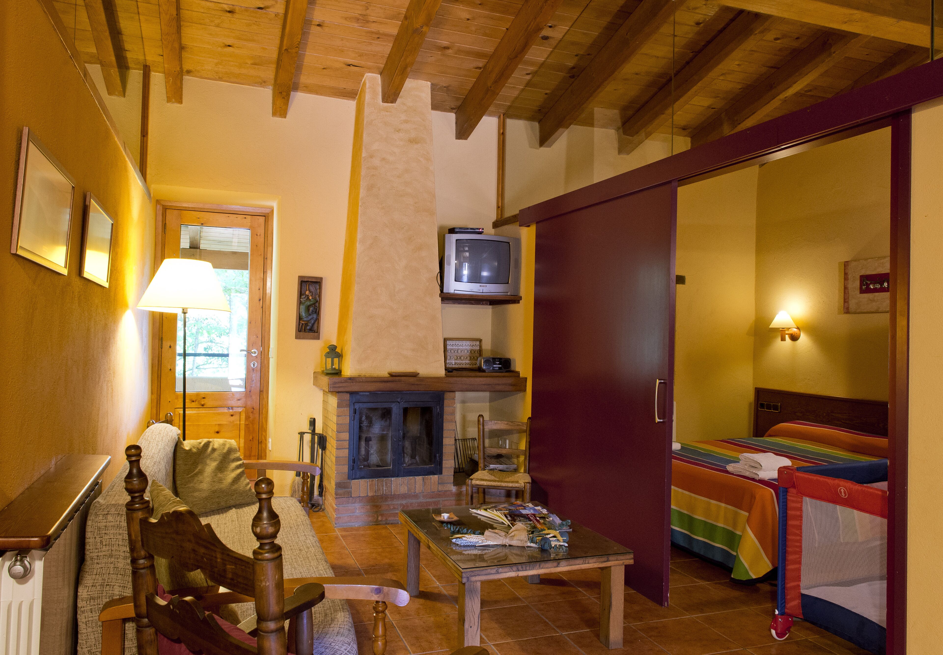 Great lodge with quiet terrace , spendid view, full equipped for 4 - 5 people. 