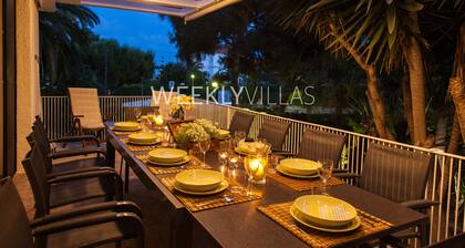Villa Sitges Tupinetti. 100m /beach. Renovated. Cozy Garden by Weekly Villas