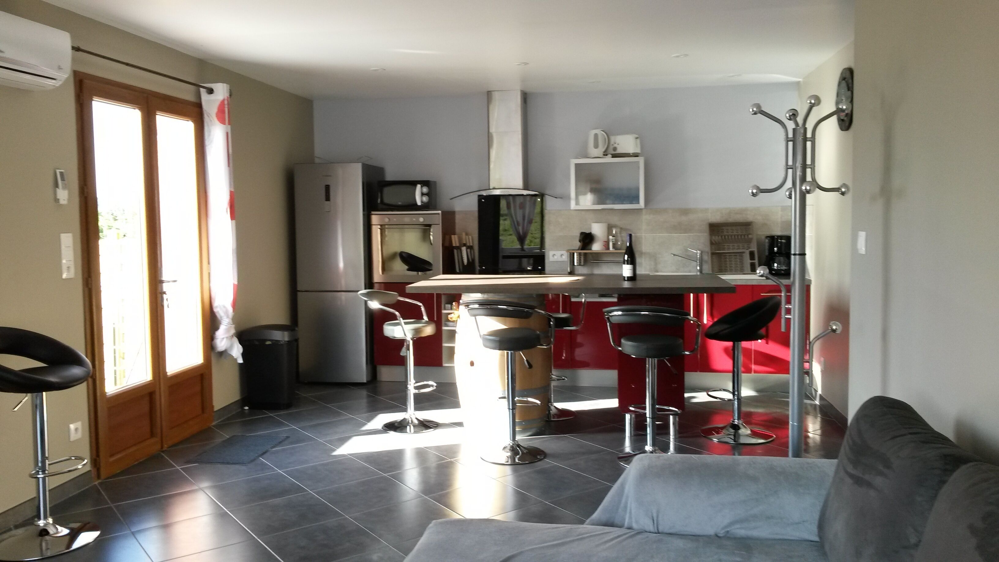 Gite 6 prs with terrace, garden and swimming pool.