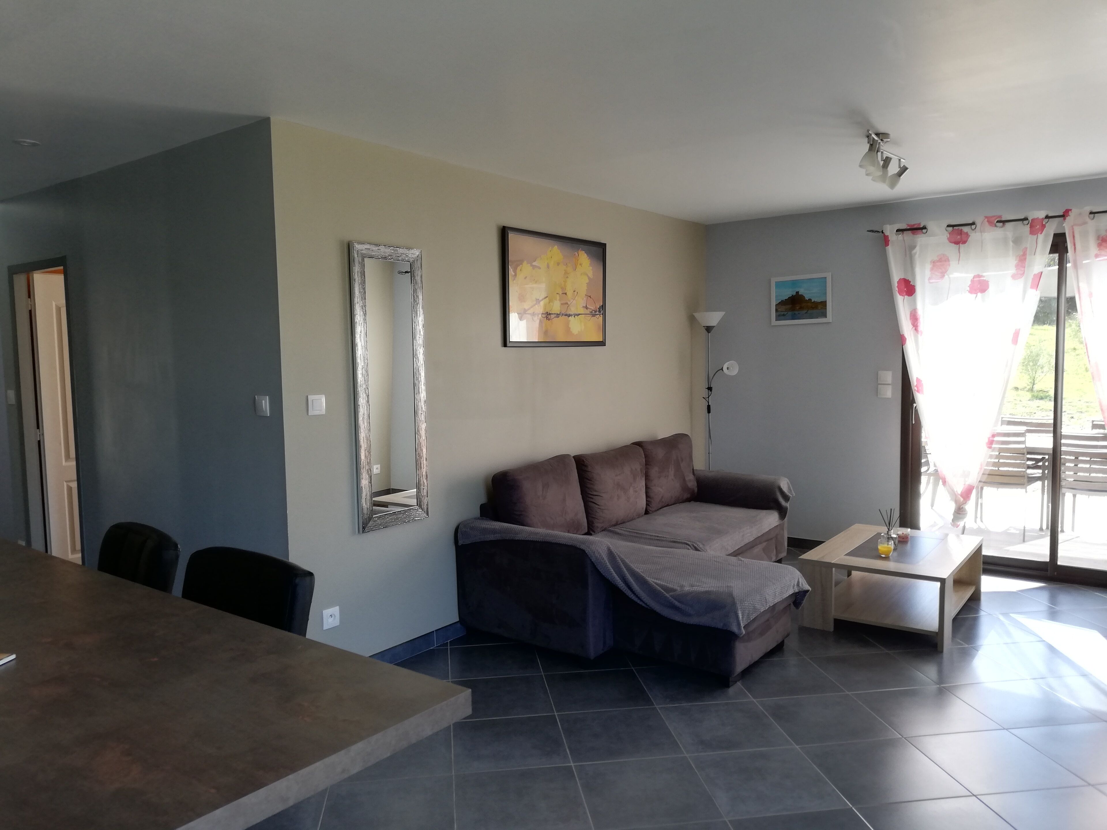 Gite 6 prs with terrace, garden and swimming pool.