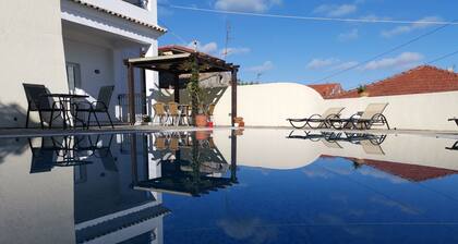 Wunderschön restaurierte Villa mit privatem Pool und voller Klimaanlage.