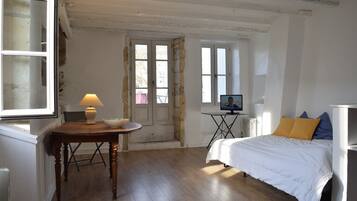 1 間睡房、床單