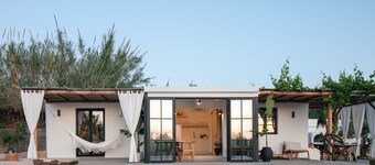 Walking Distance to Platanias Centre and the Beach! Heated pool!