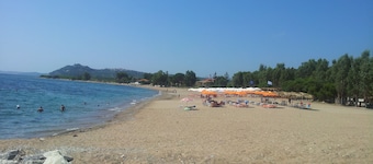 Beach Villa. Direct sea access, family friendly, lg veranda, garden, in village.