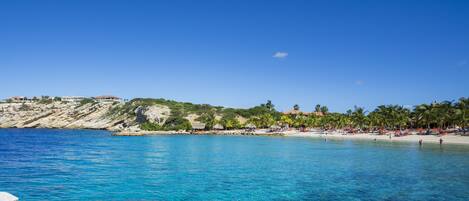 Am Strand, Liegestühle, Strandtücher