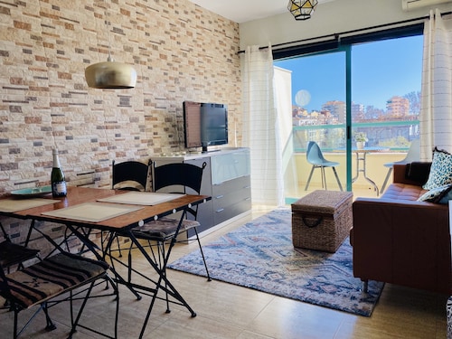 Beautiful floor with two bedrooms and large private roof terrace