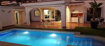 House / Villa - FANABE