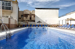 Outdoor pool - Spacious And Quiet Flat (Fuengirola)