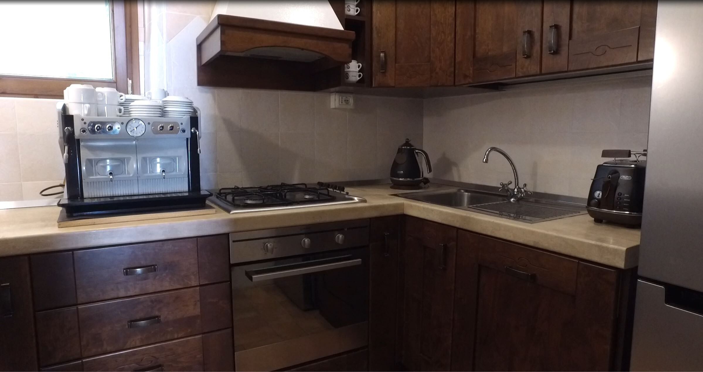 Located on the border between Marche and Umbria halfway between Gubbio and Urbino