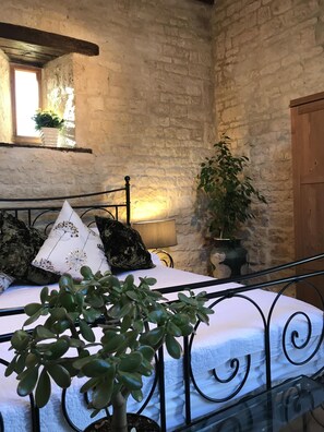 9 Schlafzimmer, Bügeleisen/Bügelbrett, Reisekinderbett, WLAN