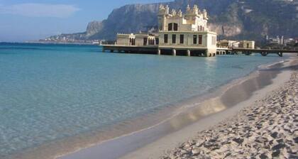 Filippa house with sea view terrace. !!! FREE INTERNET