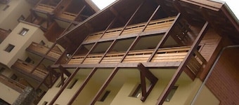 Goed geplaatst - ontspannen - gezinsvriendelijk - een geweldige plek om te skiën - Ski in ski out-