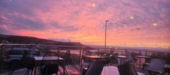 Bude Panoramic Sea Views Romslig 3 sengs leilighet nær by og strand