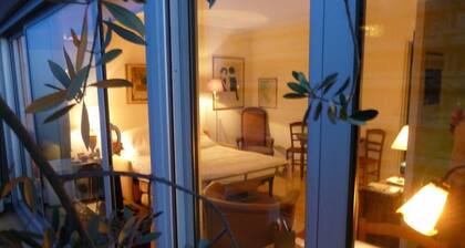 Studio BASTILLE 32 m2 avec clim, balcon 9Úme et dernier étage  - vue imprenable