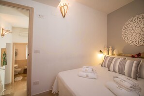 3 chambres, fer et planche à repasser, Wi-Fi gratuit, draps fournis