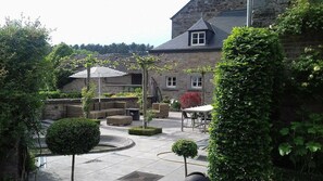 Terrace/patio - charming country cottage for rent  (Ave et Auffe)