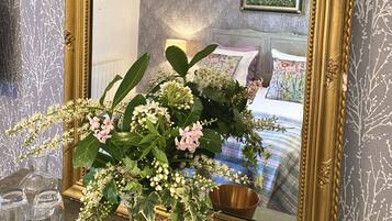 2 slaapkamers, een strijkplank/strijkijzer, reisbedje, wifi