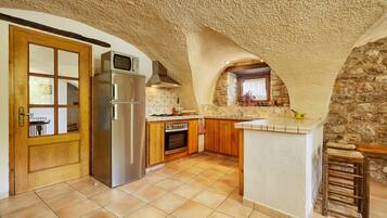 Réfrigérateur, micro-ondes, four, lave-vaisselle