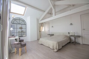 5 makuuhuonetta, silitysrauta/-lauta, Wi-Fi, vuodevaatteet